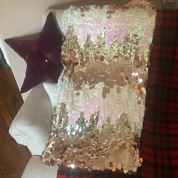 Gold / White Iridescent Sequin Midi Skirt - Picture 5 of 6